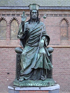 alt=beeld van Christus Koning Jan Eloy Brom en Leo Brom bij de Sint-Martinuskerk in Groningen (1936)