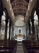 Interior de la Iglesia de los Santos Apóstoles, Florencia