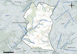 Carte en couleur présentant le réseau hydrographique de la commune