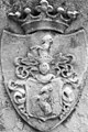 Wappen des Joseph von Troyer (* 1730; † 1820), gekrönt, Friedhof Stupava