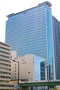 Gedung Nakanoshima Mitsui, Kantor Toray di Osaka, tepatnya di Kita-ku, Osaka