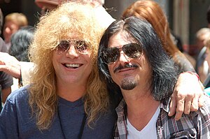 Steven Adler a Gilby Clarke v červenci 2012