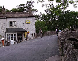 Laden und Postamt in Malham