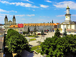 Ivano-Frankivsk z Ratušo