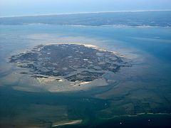 Vue aérienne de l'Île aux Oiseaux (Arcachon), photo prise en avion.