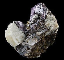 Wadeite-744670.jpg