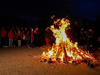 Azərbaycanda tonqal qalamaq adəti