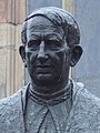 Q527450 standbeeld voor Basil Hume geboren op 2 maart 1923 overleden op 17 juni 1999