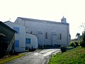 Vue latérale de l'église romane