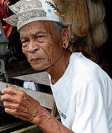 Elderly Punan man.jpg