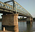 Pont métallique, dénommé Pont Eiffel, construit en 1881 par l'entrepreneur Fives Lilles, selon les principes techniques du célèbre ingénieur Gustave Eiffel.