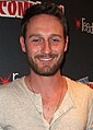 Josh Stewart interpreta William LaMontagne