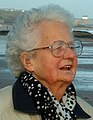 Mary Midgley op 25 december 2002 geboren op 13 september 1919