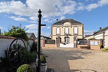 Nogent-sur-Eure mairie Eure-et-Loir France.jpg