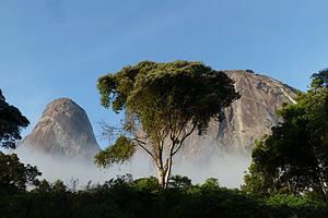 Outra vista dos Três Picos