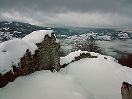 Chateau de Mirabat in Ustou