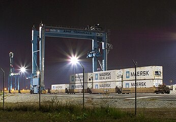 Loading of double deck container trains at the APM Terminal of Portsmouth in Virginia.