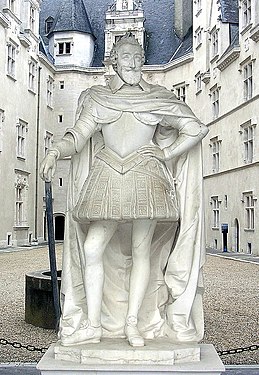 Henri IV en pied (1639), château de Pau.