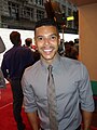 Wilson Cruz interpreta Dennis Vasquez