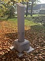 Gedenksäule Jahrhunderthochwasser mit Wasserstand der Zwönitz 2002