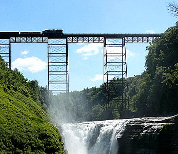 Die 2018 abgerissene Brücke