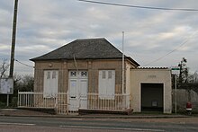 Basseneville - Mairie.JPG