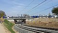 Gare de Marienborn, au-dessus : train régional Mainz-Alzey, au-dessous : Station du tramway de Mayence