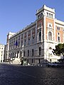 Sisi belakang Palazzo Montecitorio dirancang oleh arsitek Ernesto Basile.