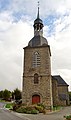 L'église paroissiale Saint-Ouen : le clocher-porche.