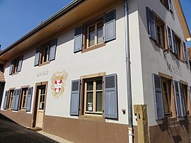 The town hall in Maennolsheim