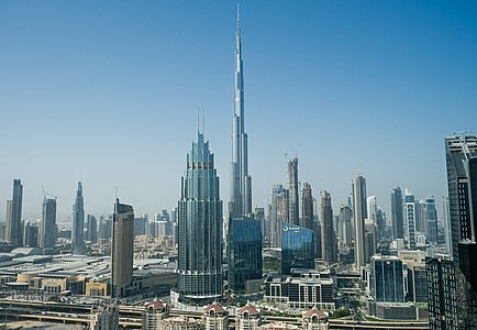 Address Boulevard junto al Burj Khalifa.