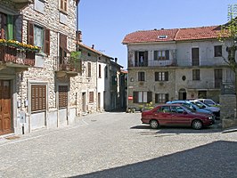 Piazza Garibaldi, Ponzone