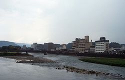 Şehrin içinden geçen Kuma Nehri