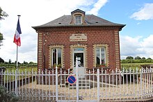 Mairie Saint-Laurent-du-Mont (2).jpg