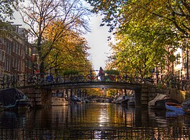 De Hilletjesbrug, gezien naar de Lijnbaansgracht. November 2012