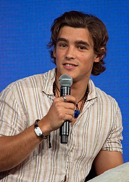 Brenton Thwaites (2014)