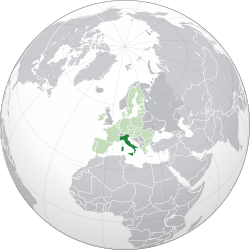 Localização da Itália (em verde escuro) na União Europeia (em verde claro)