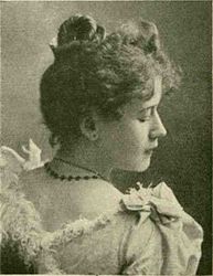 Emmy Remolt, um 1900.