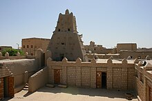 Dans la cours de la Mosquée Sankoré