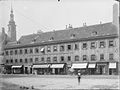 Nr. 21, dahinter die Karmeliterkirche, um 1902