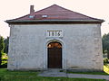 Kapelle mit Feldsteintrockenmauer und sechzehn Grabstelen 18./19. Jh.