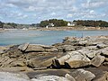 Anse de Pouldohan : la Pointe de Grignallou vu de la rive sud de l'anse.