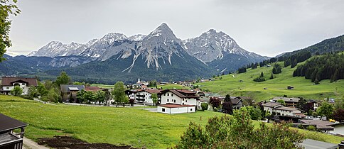 Lermoos, Ortsansicht vom Bahnhof