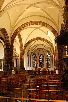 La nef et la croisée du transept.