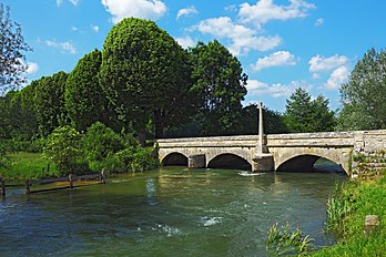 et au niveau du pont.