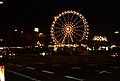 Hamburger Dom mit dem beleuchteten Riesenrad