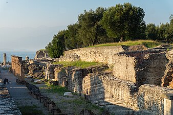 Ruins of the double cryptoporticus