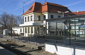 Empfangsgebäude des Bahnhofs