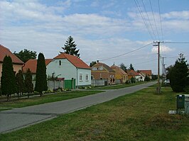 Straat in Sarród