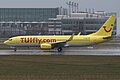 TUIfly Boeing 737-800 D-AHFI in de oude kleuren op het vliegveld van München